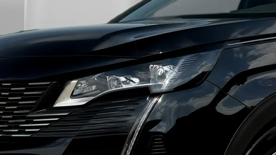 PEUGEOT 3008 -