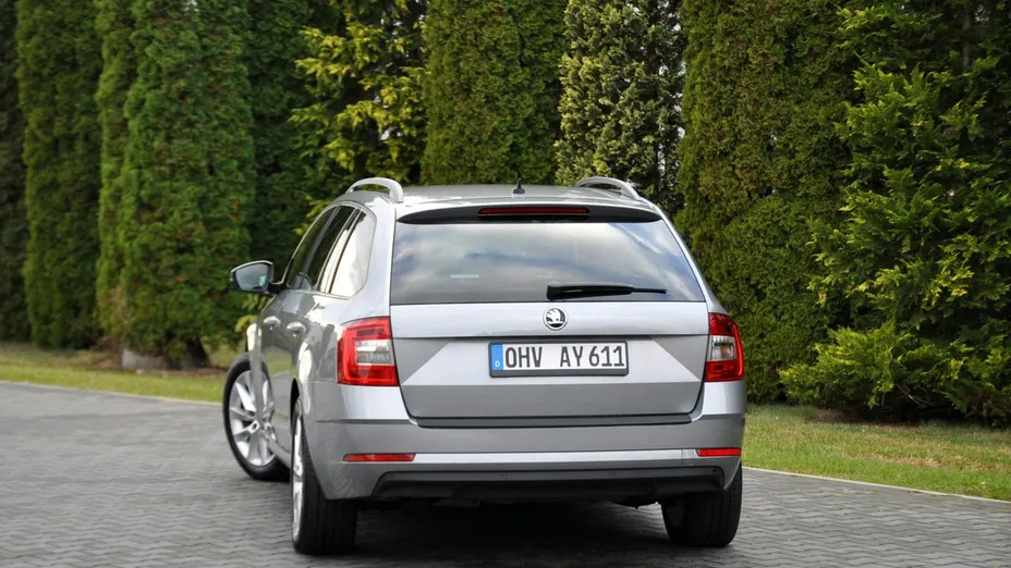 SKODA Octavia -