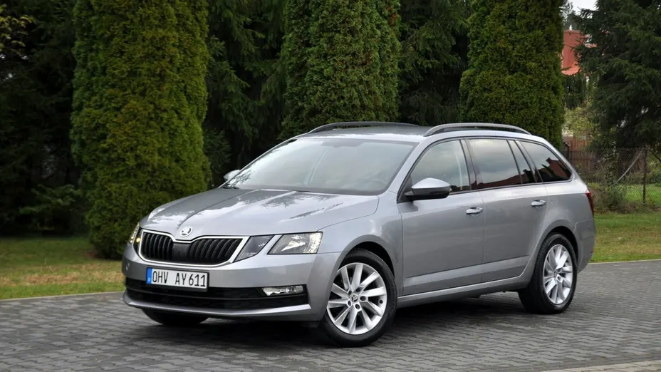 SKODA Octavia -