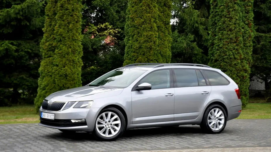 SKODA Octavia -