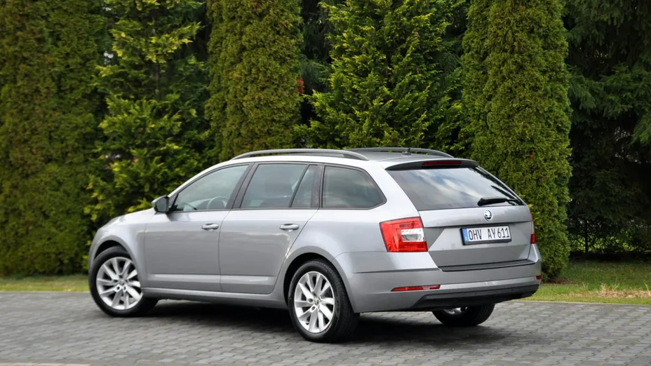 SKODA Octavia -