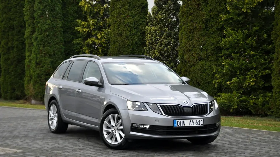 SKODA Octavia -