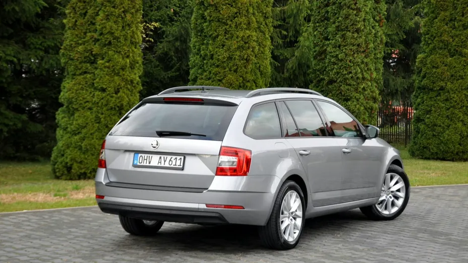 SKODA Octavia -
