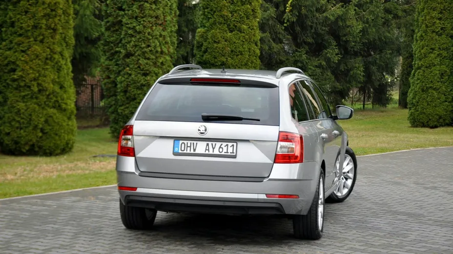 SKODA Octavia -