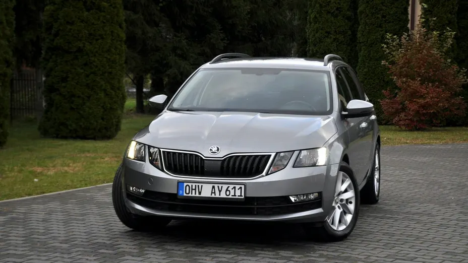 SKODA Octavia -