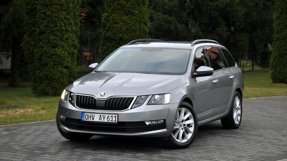 SKODA Octavia -
