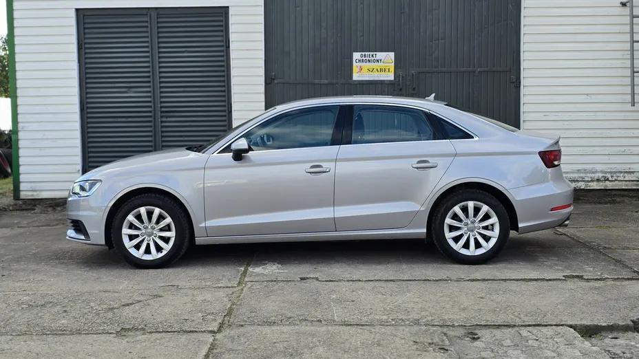 AUDI A3 Limousine -