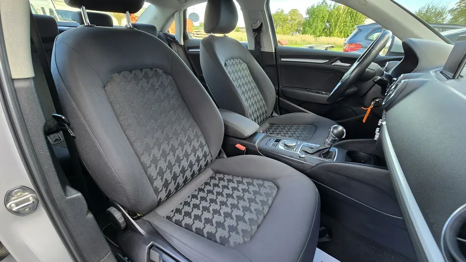 AUDI A3 Limousine -