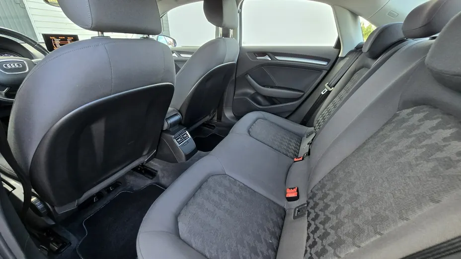 AUDI A3 Limousine -