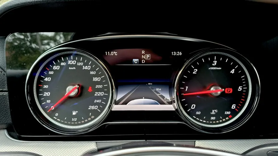 MERCEDES-BENZ E Klasa -
