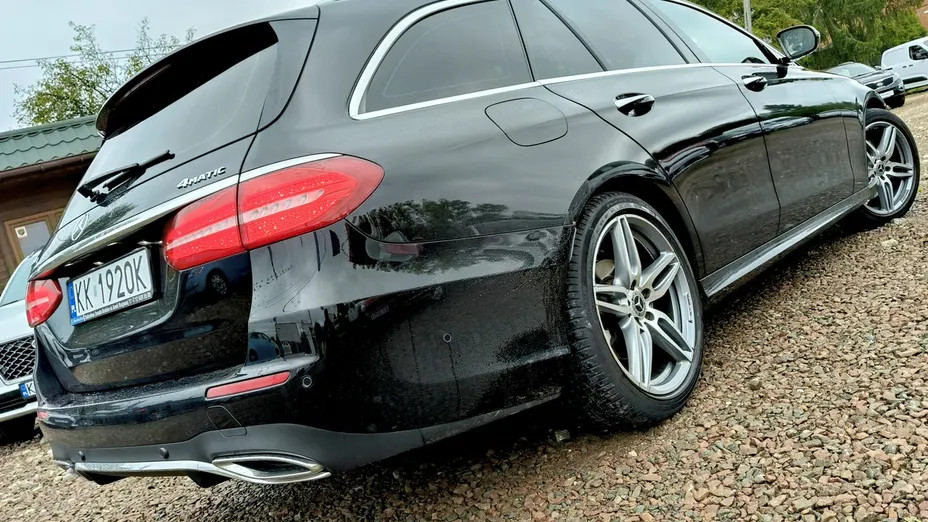 MERCEDES-BENZ E Klasa -
