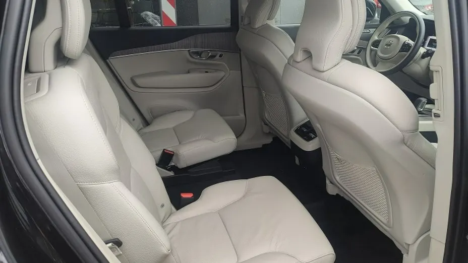 VOLVO XC90 -