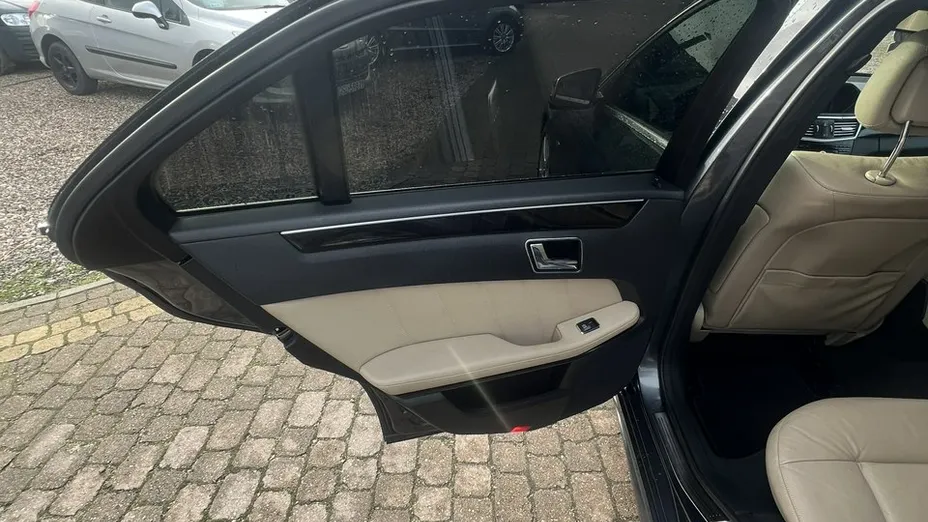 MERCEDES-BENZ E Klasa -