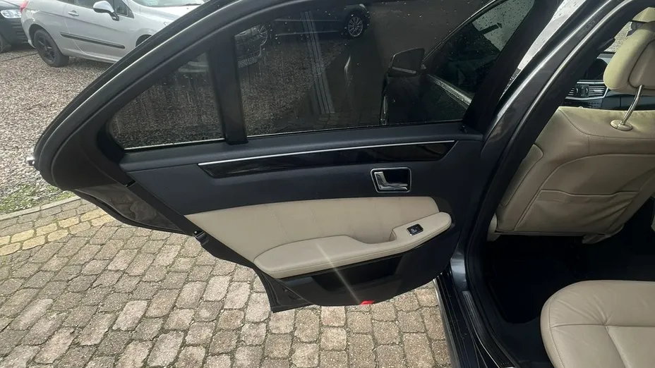 MERCEDES-BENZ E Klasa -