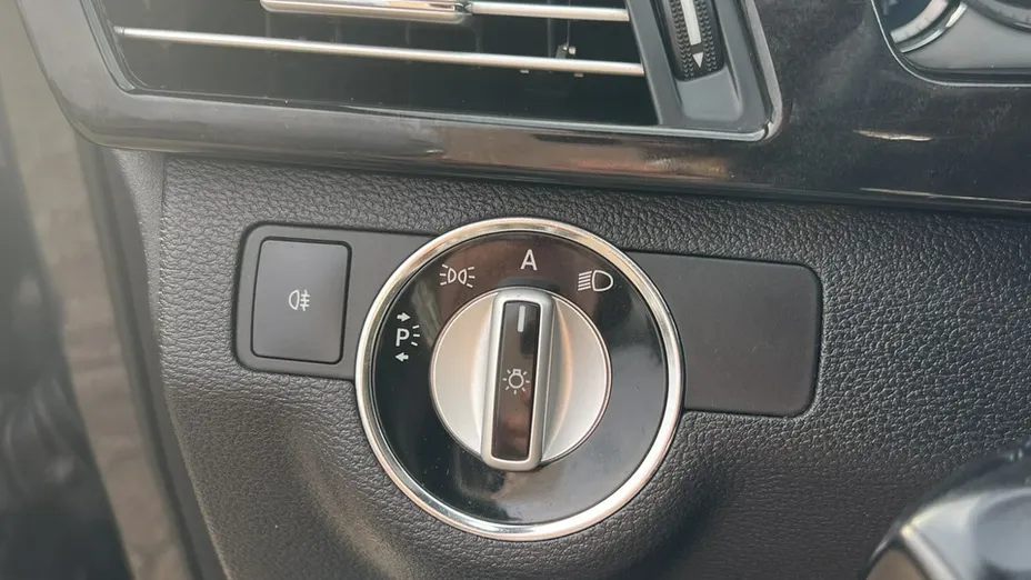 MERCEDES-BENZ E Klasa -