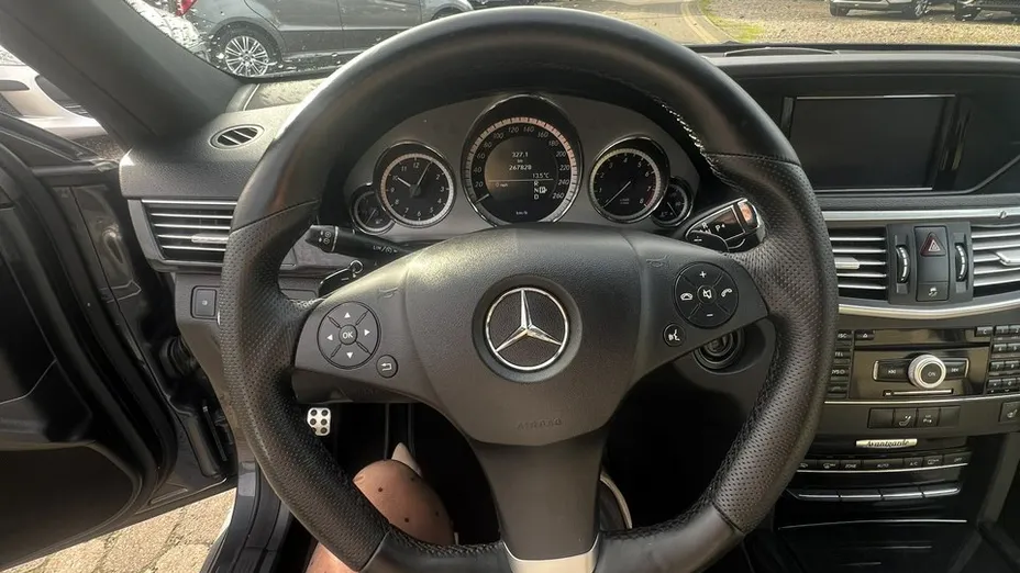 MERCEDES-BENZ E Klasa -