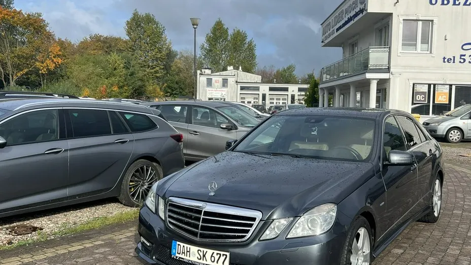 MERCEDES-BENZ E Klasa -