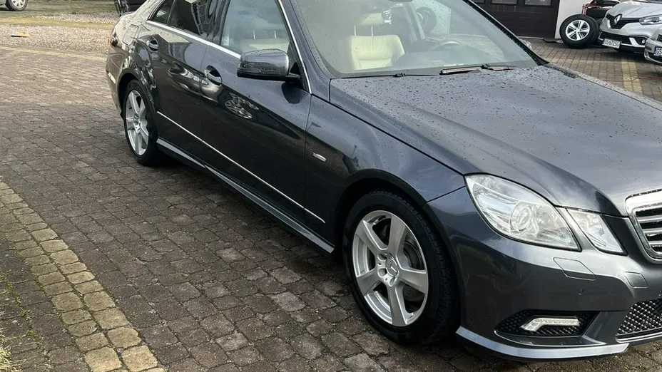 MERCEDES-BENZ E Klasa -