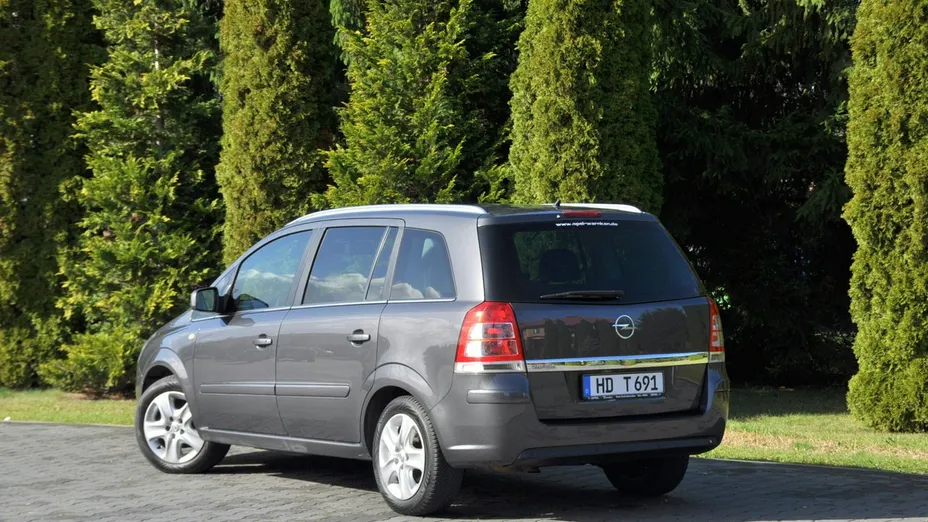 OPEL Zafira -