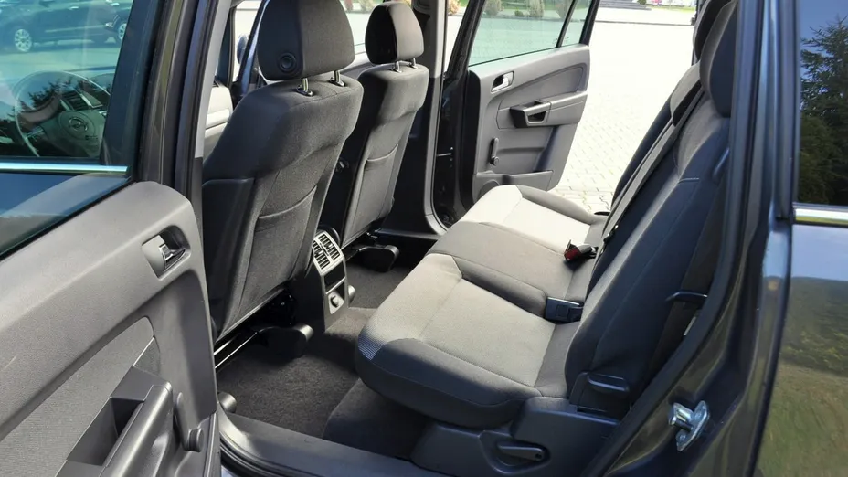 OPEL Zafira -