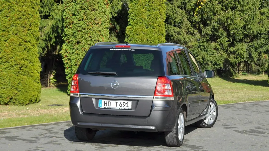 OPEL Zafira -