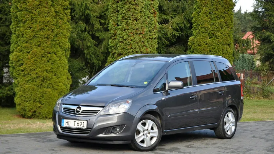 OPEL Zafira -
