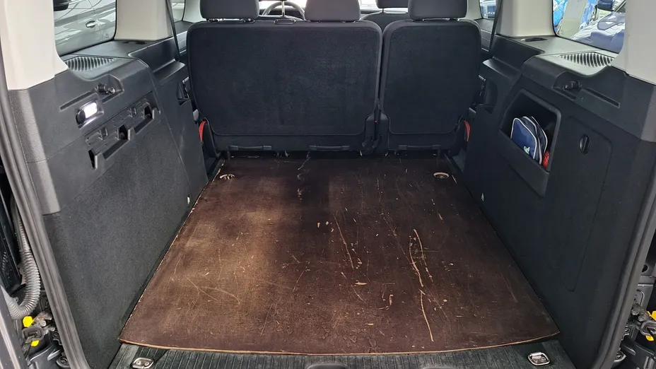 VOLKSWAGEN Caddy osobowy Caddy Maxi 2.0 TDI