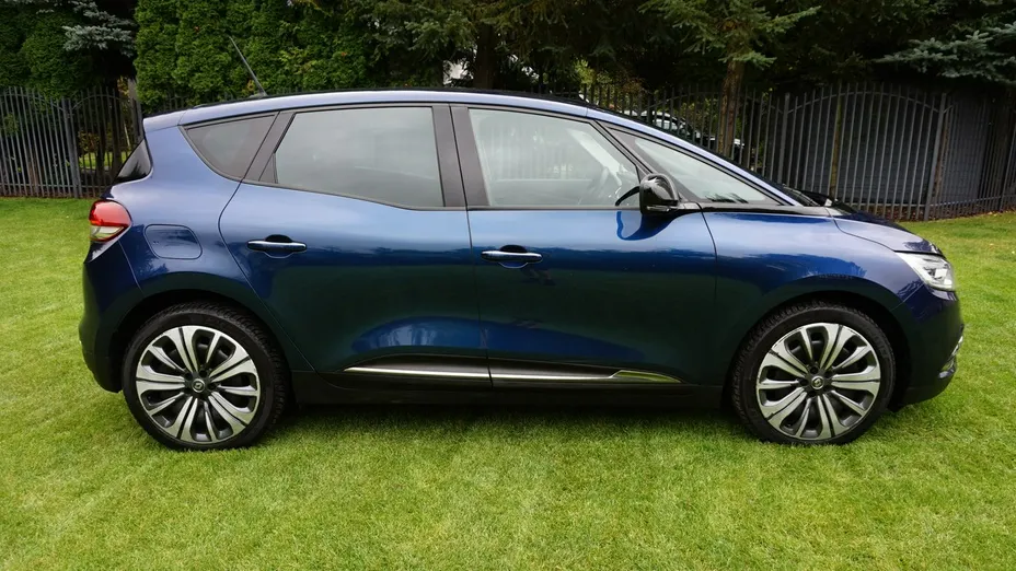 RENAULT Scenic -