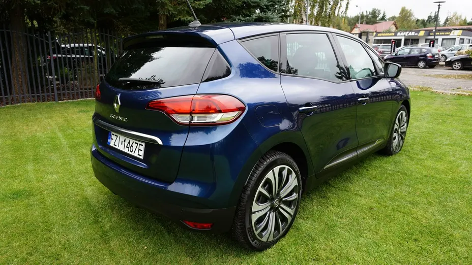 RENAULT Scenic -