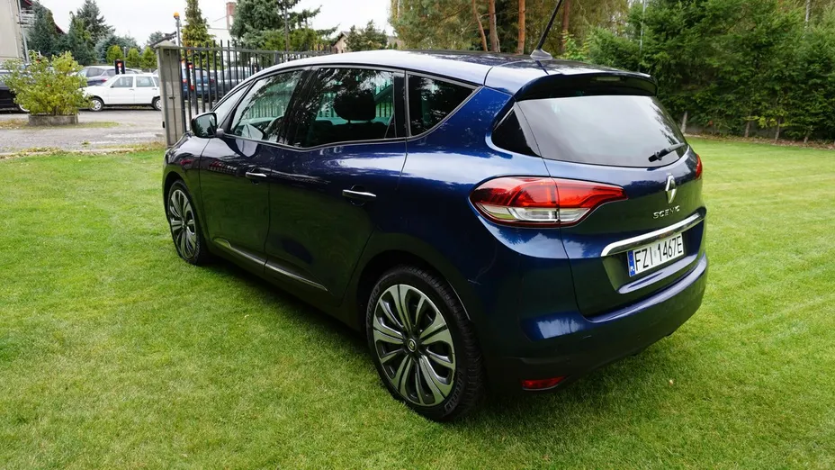 RENAULT Scenic -
