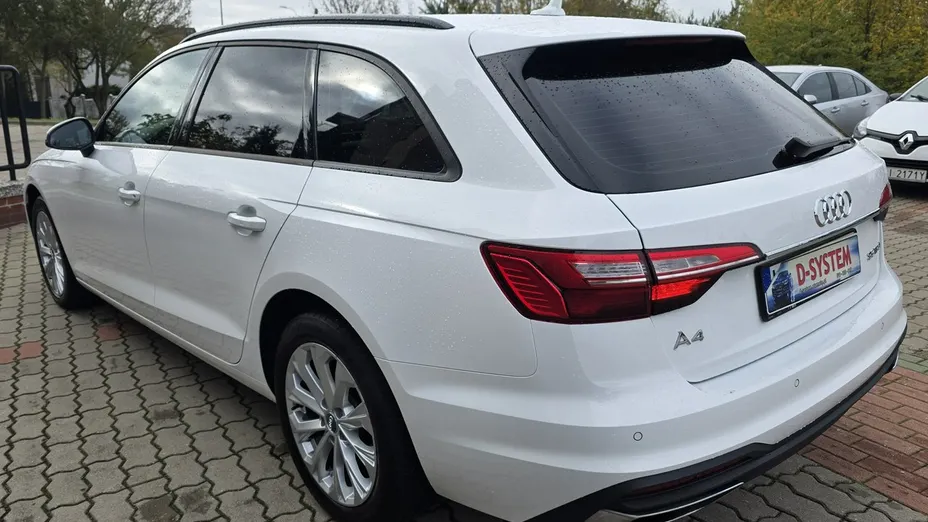 AUDI A4 -