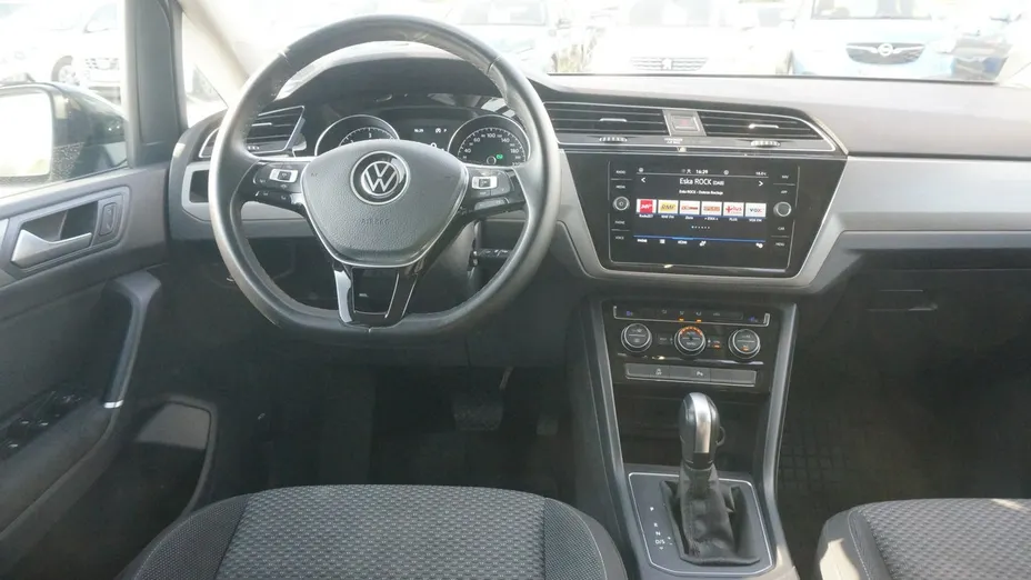 VOLKSWAGEN Touran -