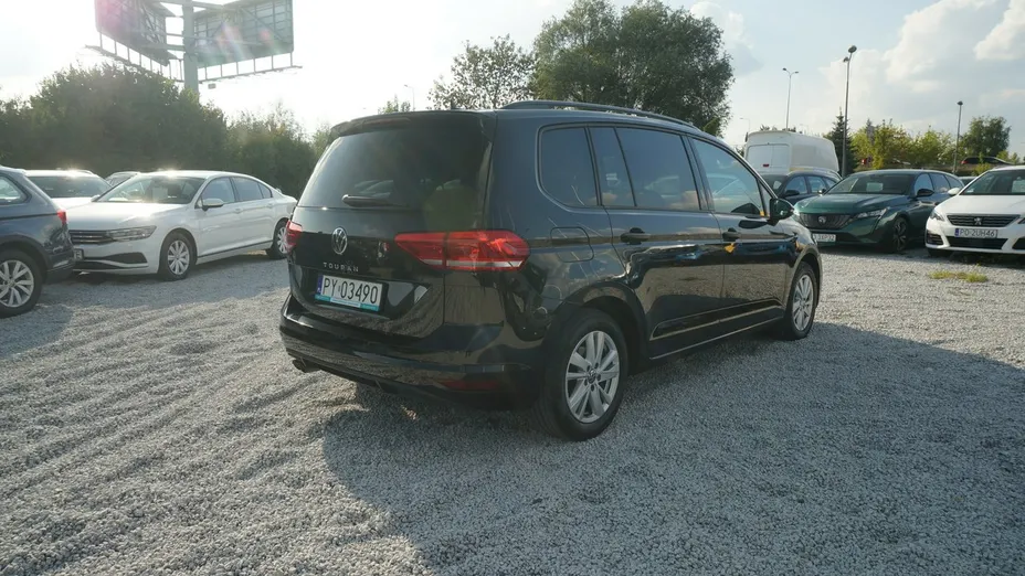 VOLKSWAGEN Touran -