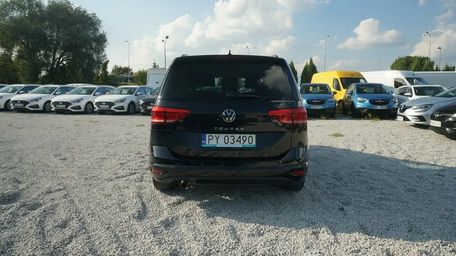 VOLKSWAGEN Touran -