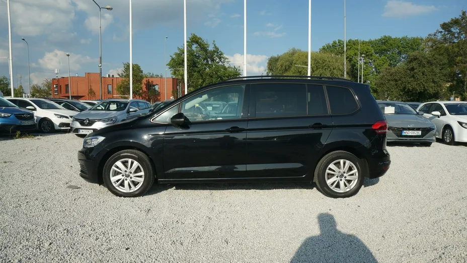 VOLKSWAGEN Touran -