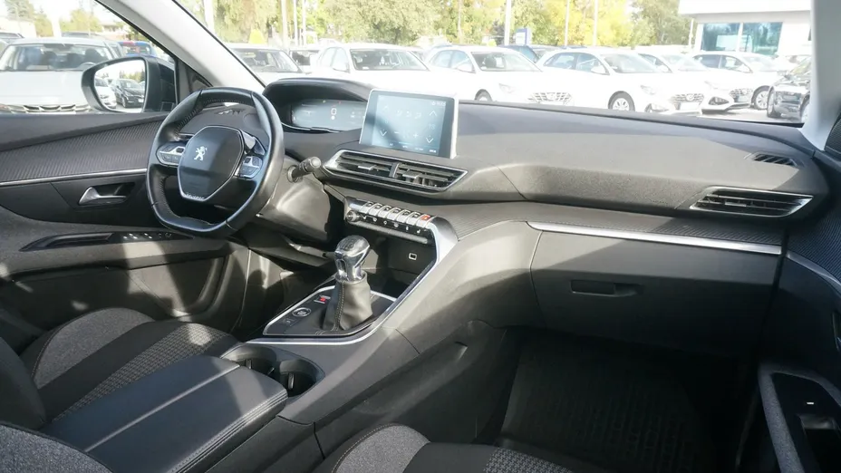PEUGEOT 3008 -