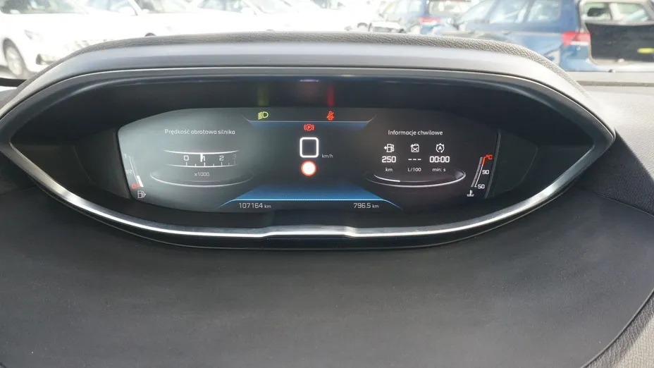 PEUGEOT 3008 -