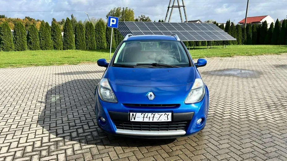 RENAULT Clio -