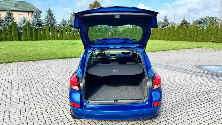 RENAULT Clio -