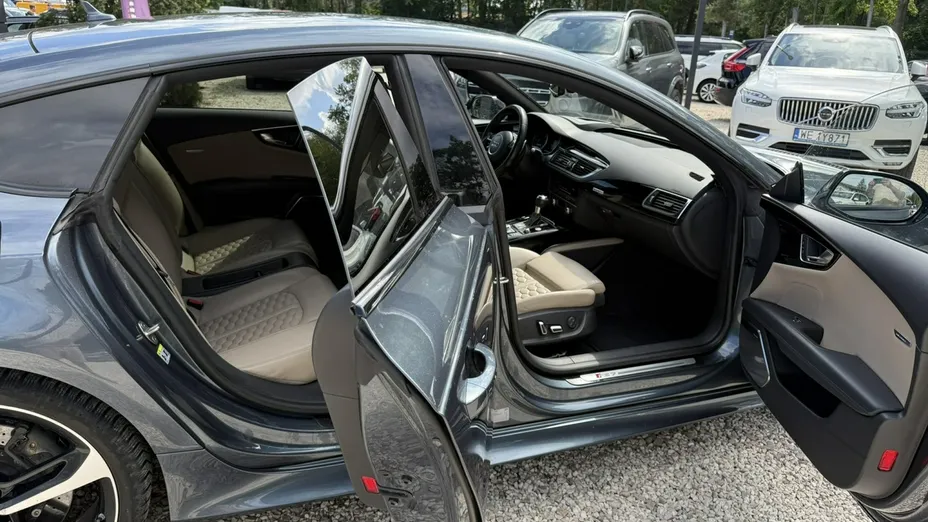 AUDI RS7 Sportback -