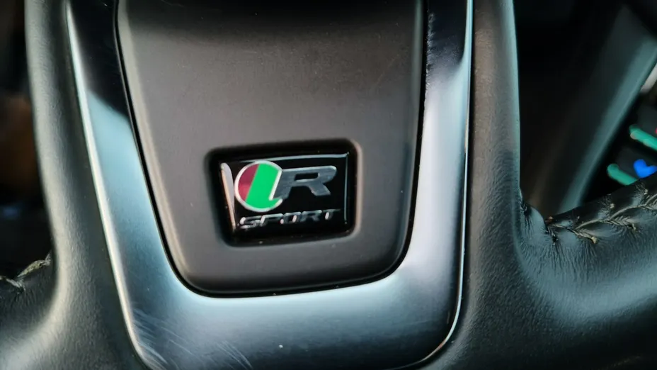 JAGUAR F-Pace -