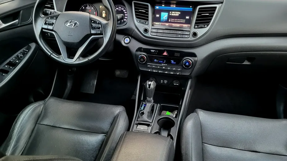 HYUNDAI Tucson -