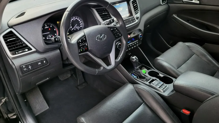 HYUNDAI Tucson -