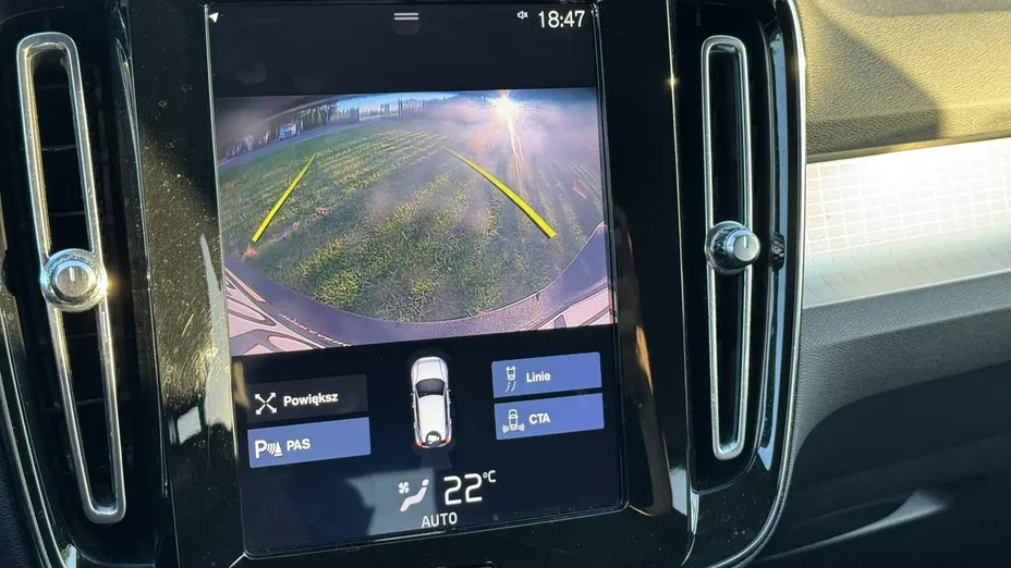 VOLVO XC40 -