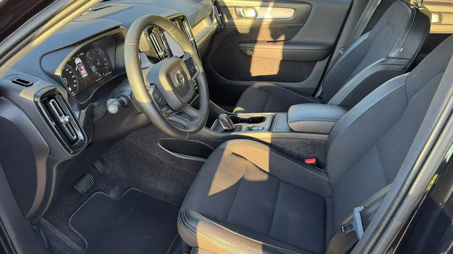 VOLVO XC40 -