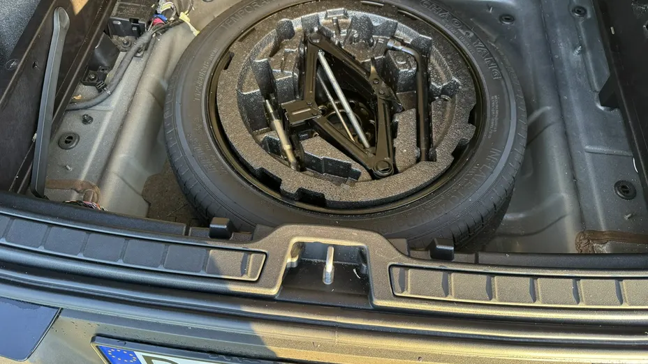VOLVO XC40 -