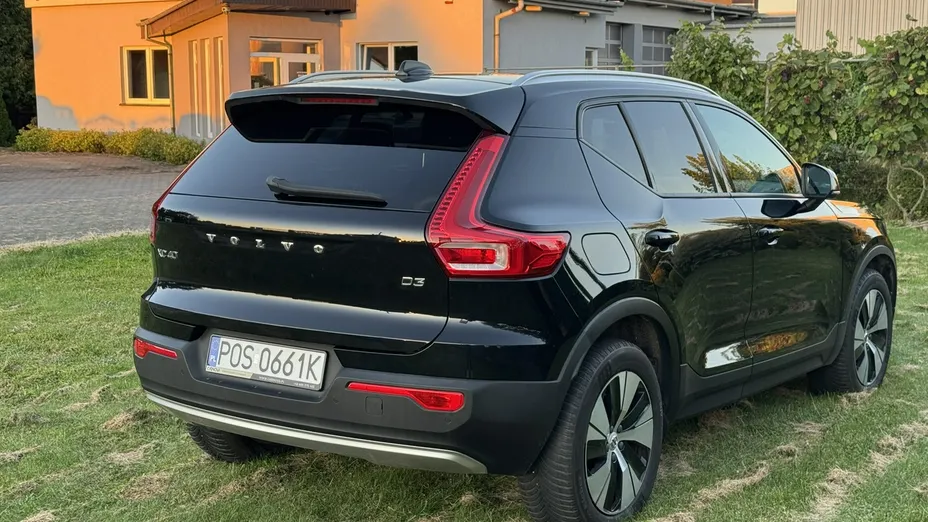 VOLVO XC40 -