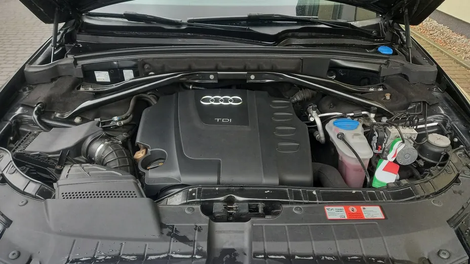 AUDI Q5 -