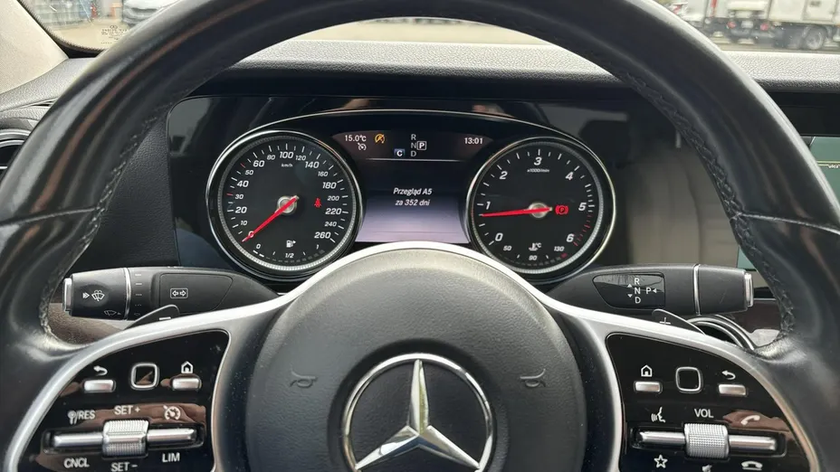 MERCEDES-BENZ E Klasa -