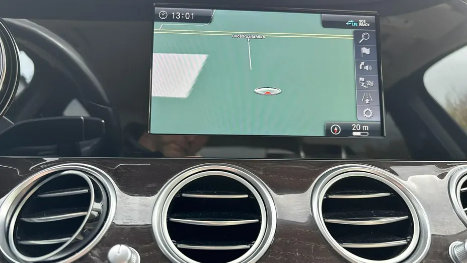 MERCEDES-BENZ E Klasa -